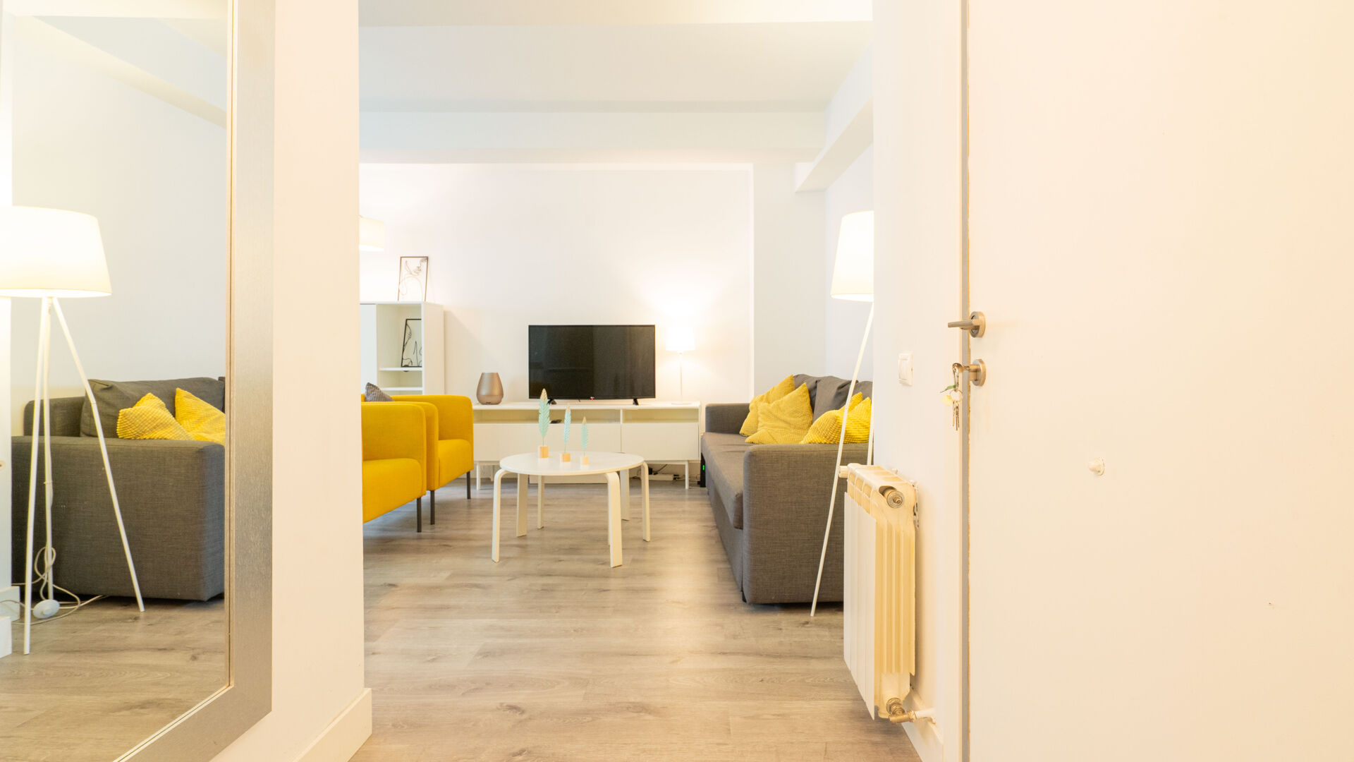 ALQUILER DE APARTAMENTO EN HUERTAS-CORTES 1 HABITACIÓN Y 1 BAÑO – AMUEBLADO Y EQUIPADO