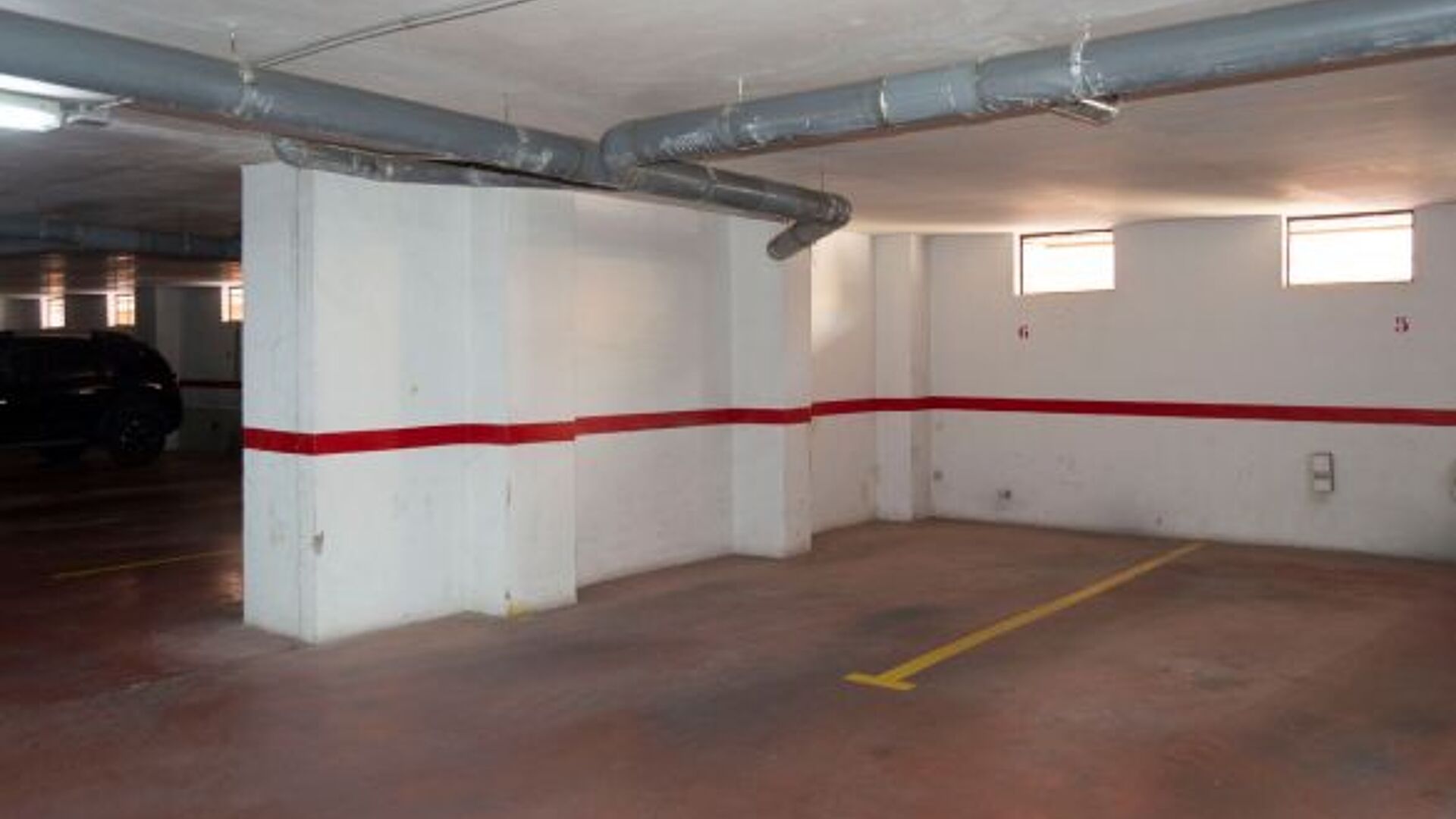 ¡Tu Parking Ideal en Avenida El Bañet: Comodidad y Seguridad a Tu Alcance!
