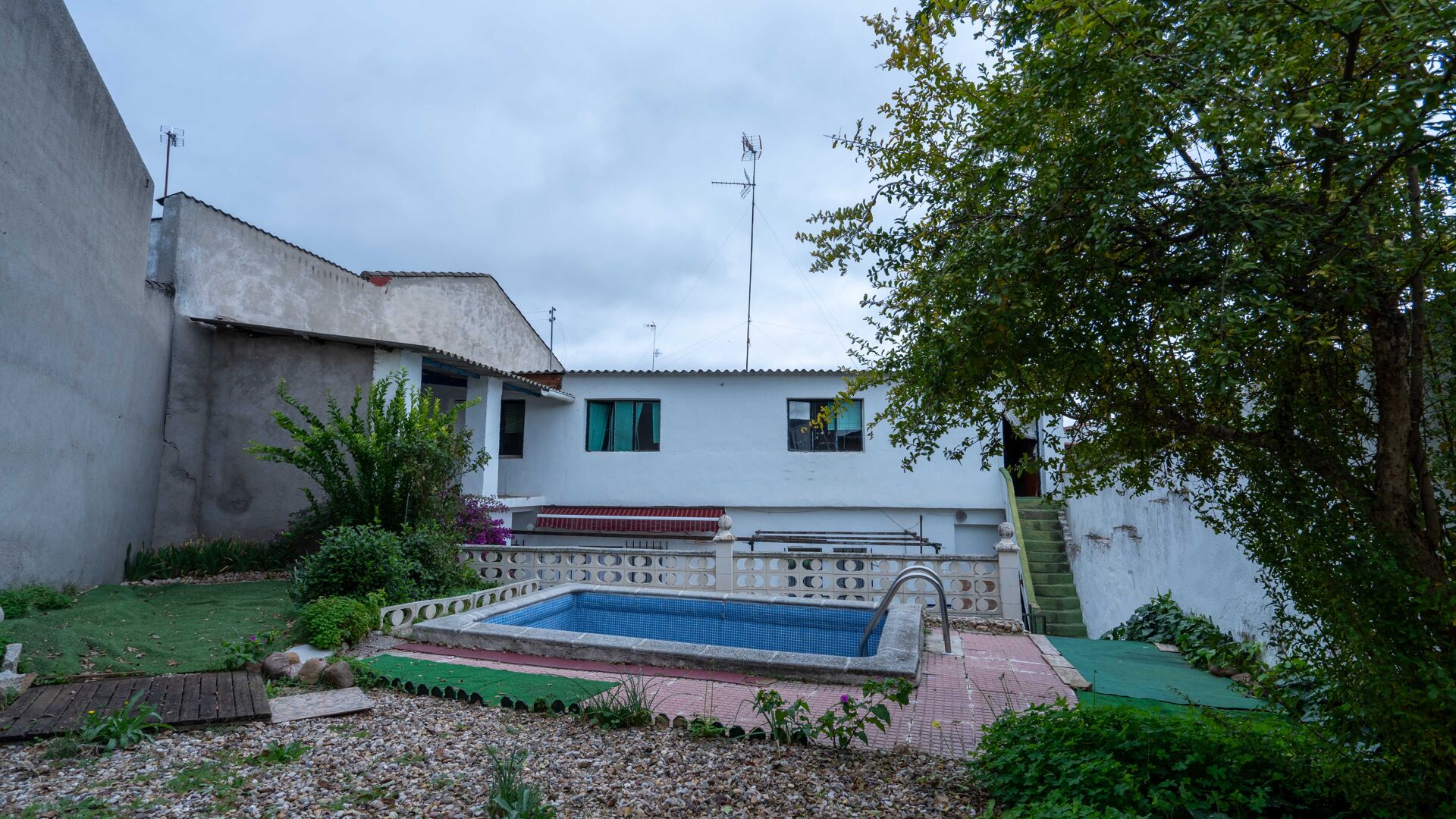 CASA INDIVIDUAL EN CARPIO DE TAJO
