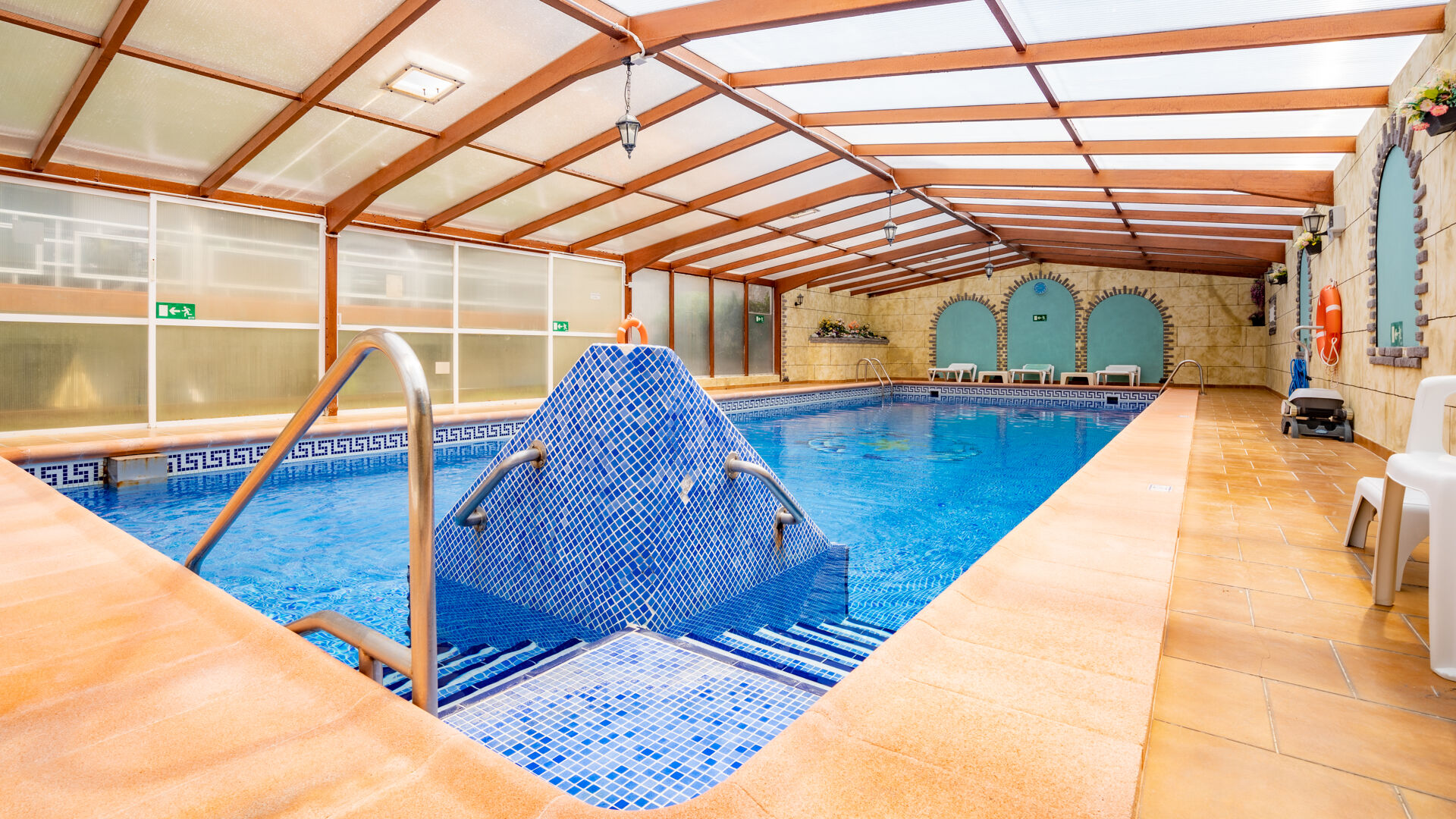 Descubre tu Refugio Familiar: Acogedor Apartamento con Vistas al Teide y al Mar en Puerto de la Cruz
