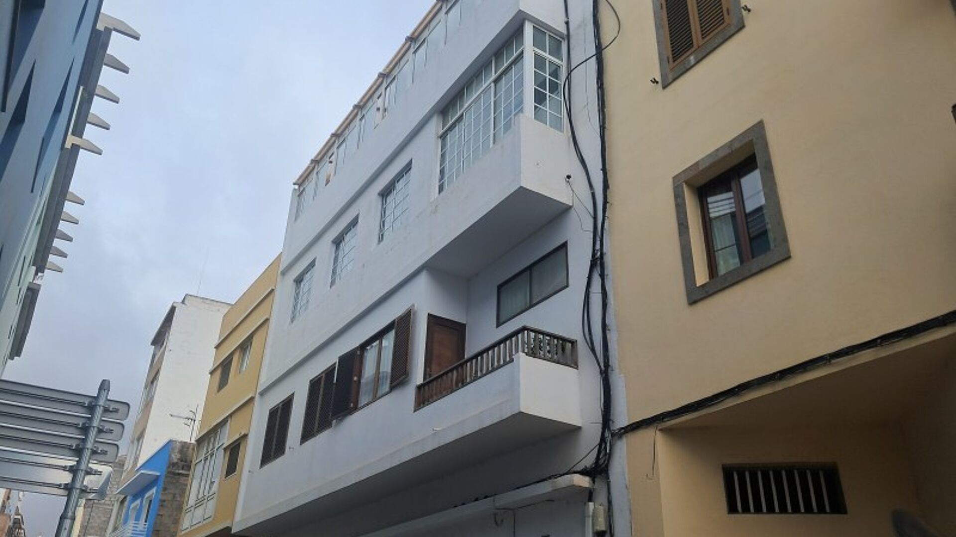 SE VENDE PISO CON PLAZA DE GARAJE EN GÁLDAR